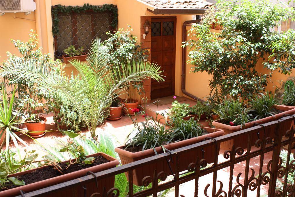 Al Cortiletto Hotel Reggio di Calabria Ruang foto