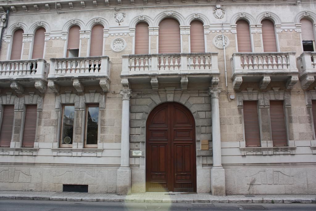 Al Cortiletto Hotel Reggio di Calabria Bagian luar foto